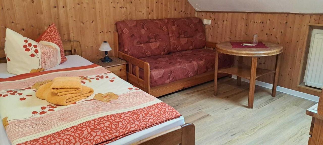 Pension & Gasthaus Nostalgie Altendorf  部屋 写真
